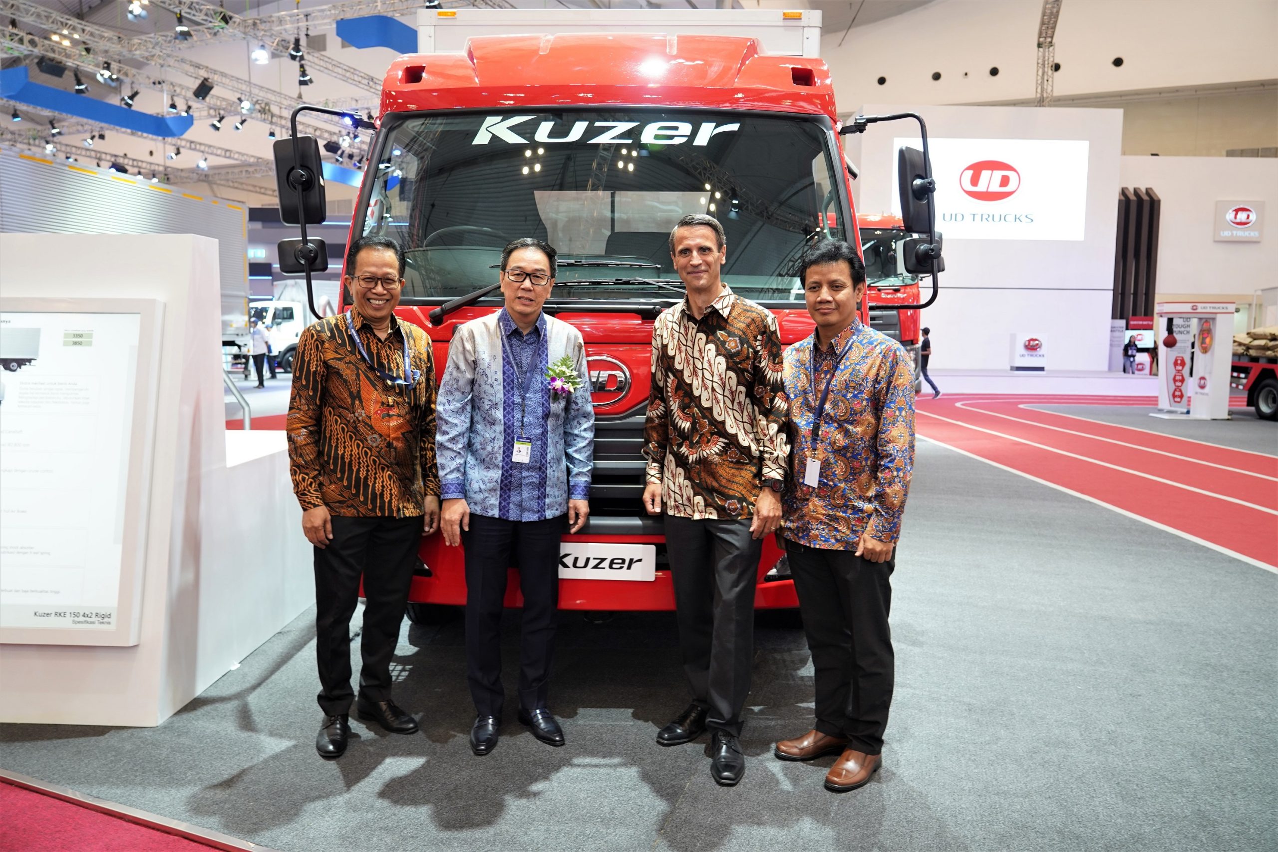 UD Trucks Indonesia Memperkuat Produk HDT (Heavy-Duty Trucks) dan LDT (Light Duty Trucks) untuk Pelanggan Indonesia