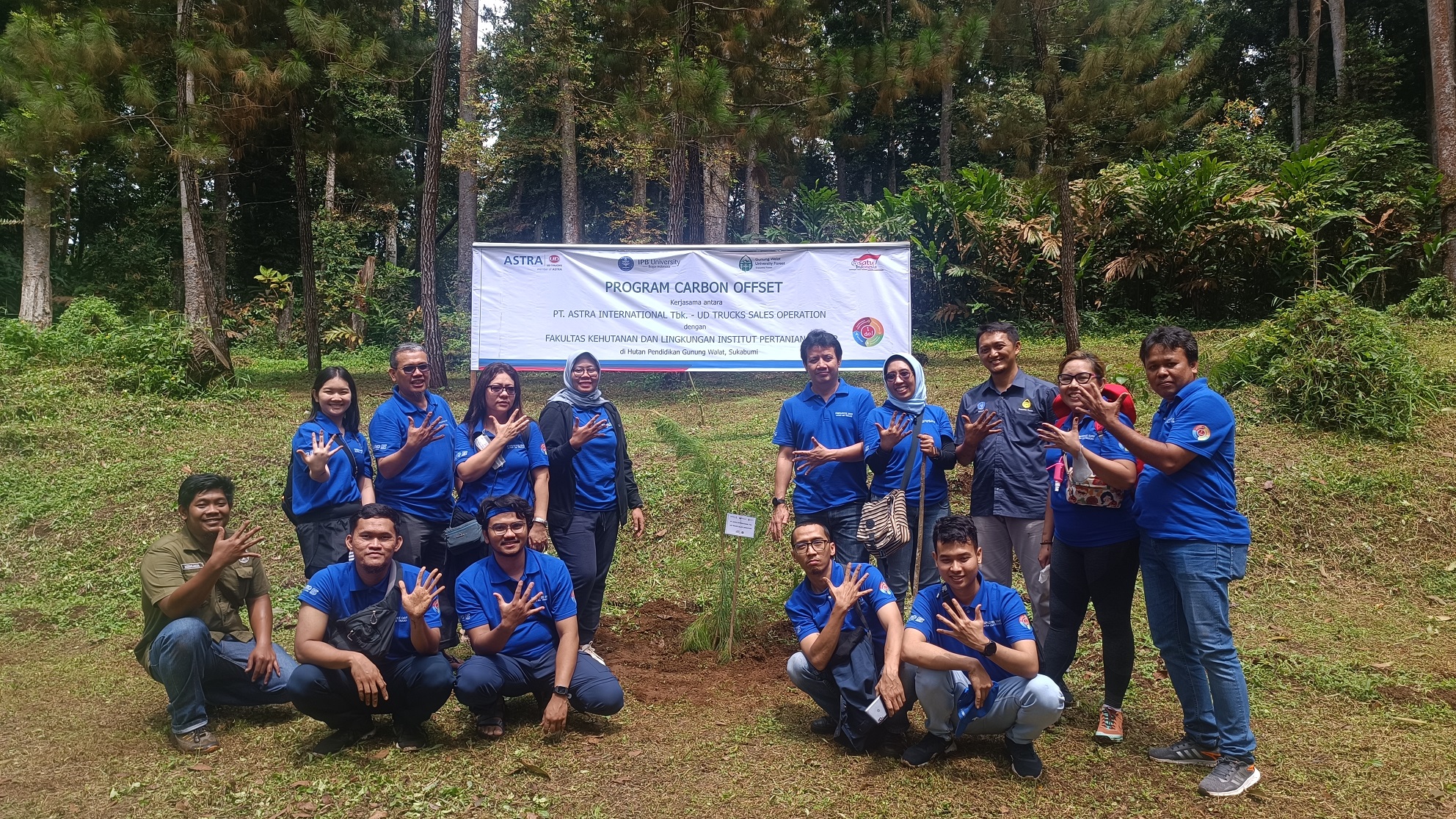 Astra UD Trucks Laksanakan Program Carbon Offset