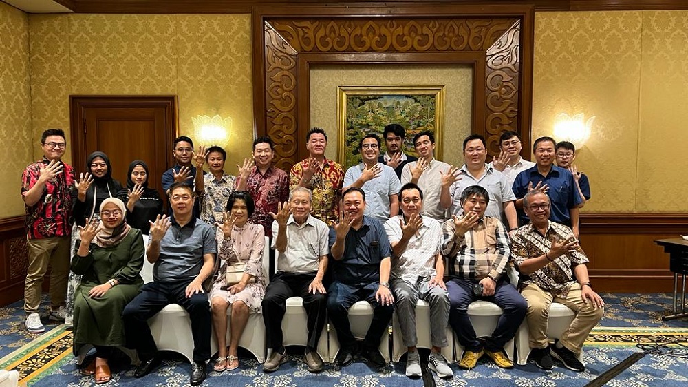 astra ud trucks waru