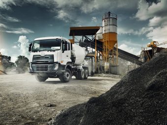 Tips Agar Truk Tambang Selalu Tampil Prima, Ini 5 Hal yang Perlu Dicek