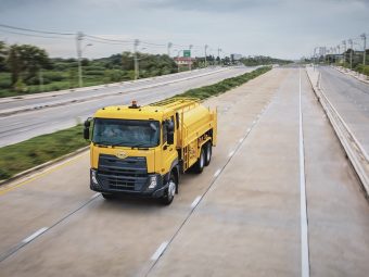 Tips Irit BBM saat Mengendarai Truk Quester Euro 5, Apa Saja ya?