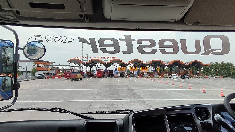 Sebaiknya Lewat Mana, Jalan Tol Atau Non Tol untuk Truk Barang?