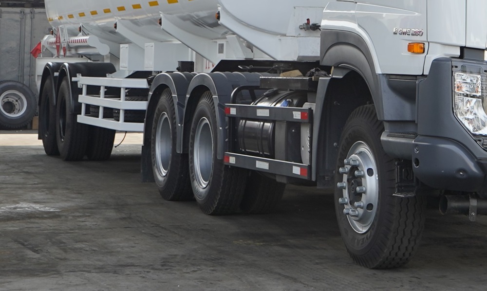 Truk Menggunakan Roda Penggerak 6×2 atau 6×4, Begini Cara Bacanya