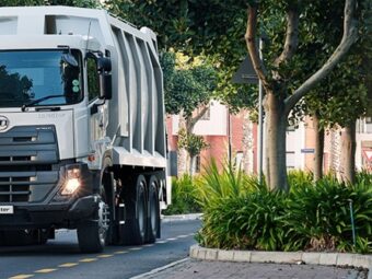 Termasuk Kendaraan Besar, Berapa Ton Muatan Truk Sampah?