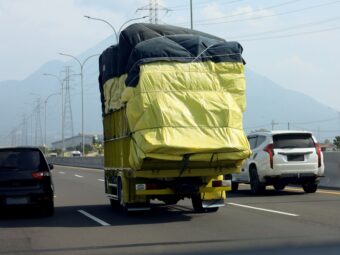 Apa Itu Truk ODOL? Ini Bahayanya