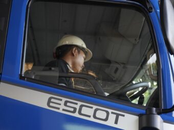 Kenali Bahaya Microsleep Bagi Pengemudi Truk