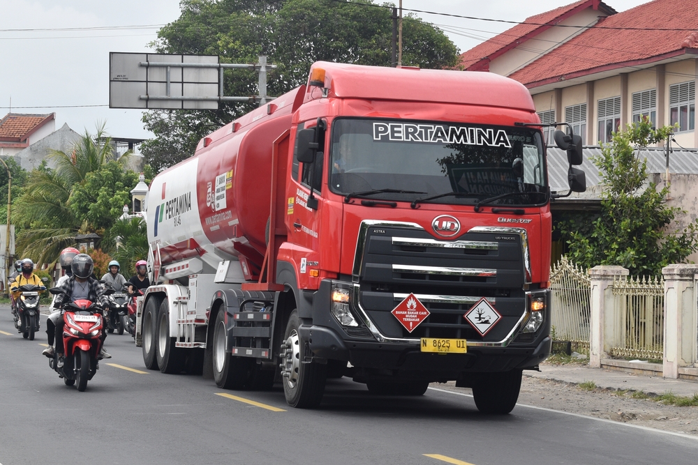 ilustrasi kaca film truk