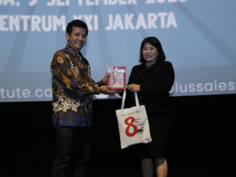 Astra UD Trucks Raih Sales Leader Award 2025 di Kopdar Sales 2025